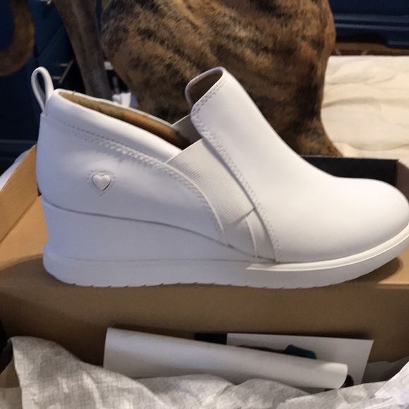 Bnib nurse mates size 7 - Picture 3 of 8